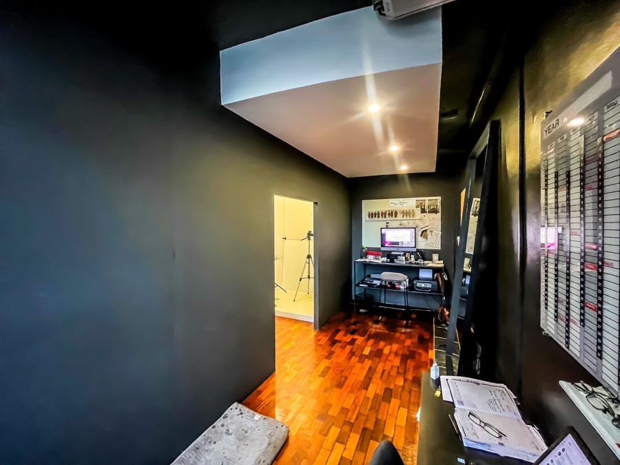 0 Bedroom Property for Sale in Gardens Western Cape